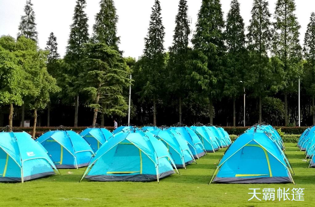 萍鄉(xiāng)武功山“帳篷節(jié)”亮相長沙地鐵五一廣場(chǎng)站1號(hào)通道