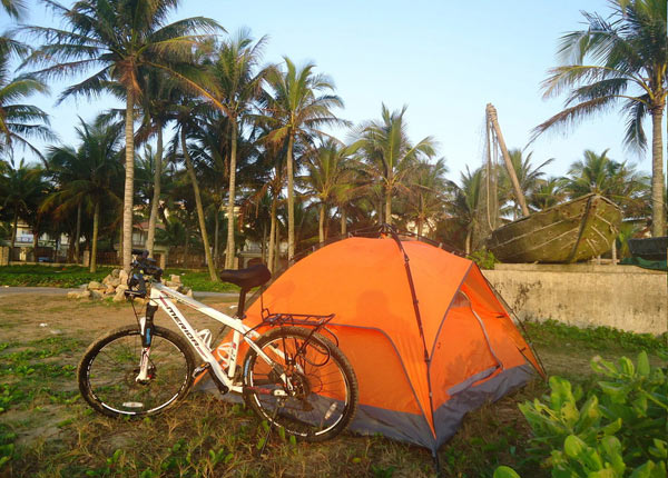 戶外露營(yíng)帳篷